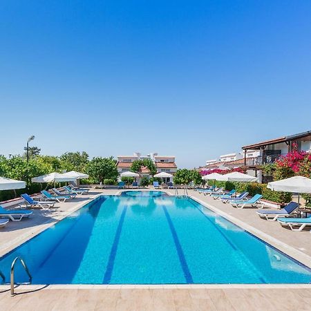 Citrus Tree Gardens Otel Karavas  Dış mekan fotoğraf
