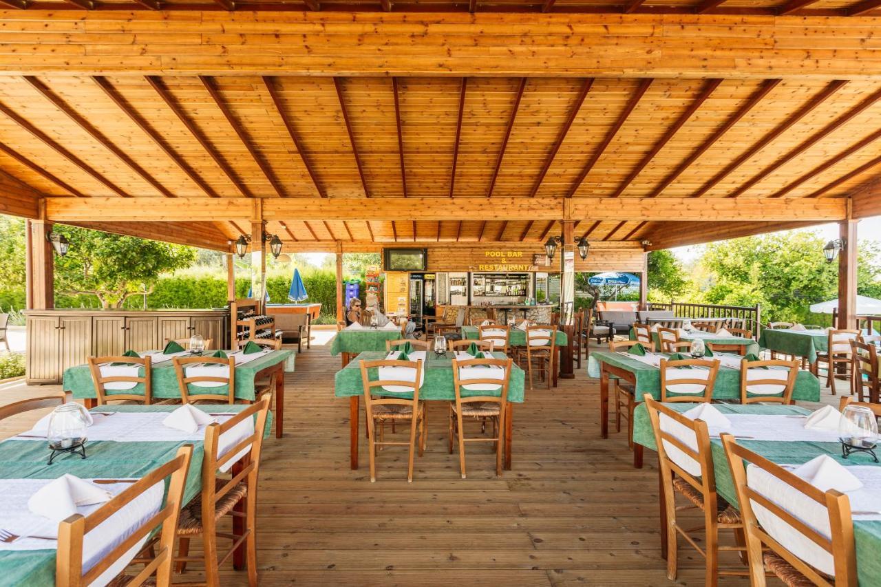 Citrus Tree Gardens Otel Karavas  Dış mekan fotoğraf