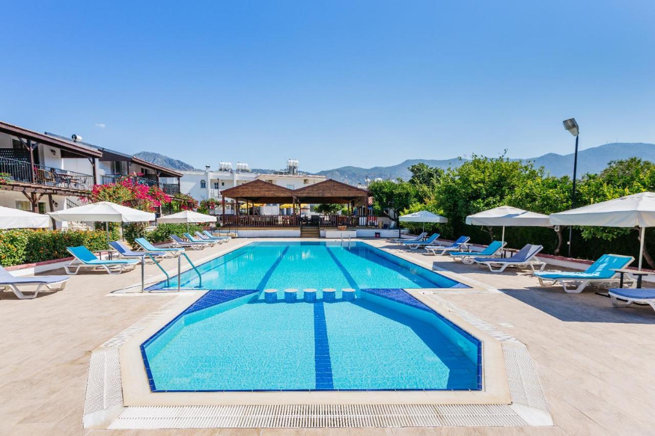 Citrus Tree Gardens Otel Karavas  Dış mekan fotoğraf