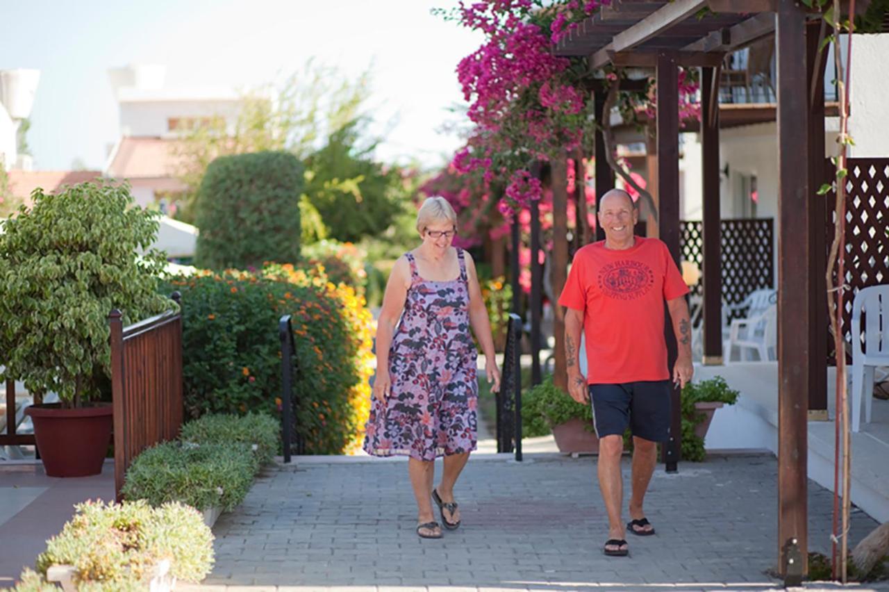 Citrus Tree Gardens Otel Karavas  Dış mekan fotoğraf